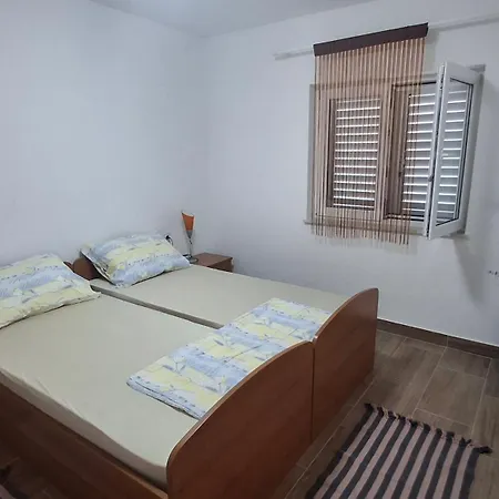 Matas * 特罗吉尔