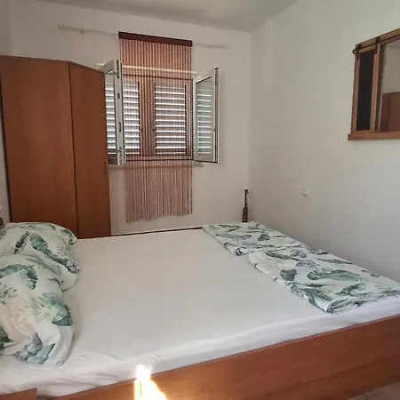 Matas * 特罗吉尔